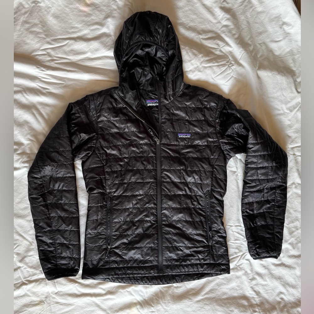 Patagonia Men’s Nano Puff Hooded Jacket